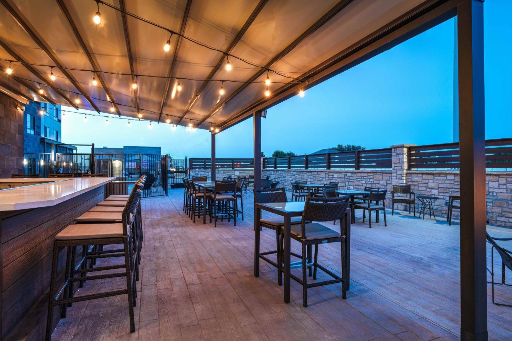 Courtyard Dallas Grand Prairie Esterno foto