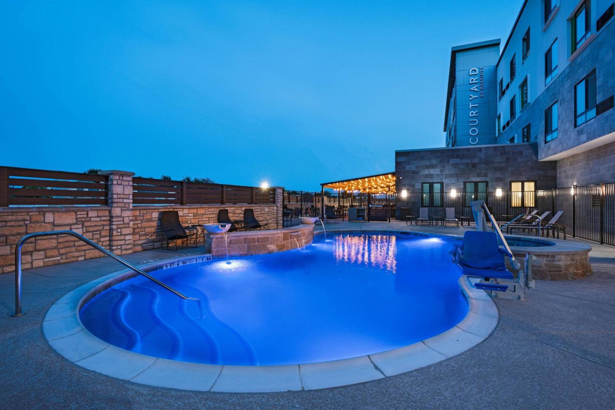 Courtyard Dallas Grand Prairie Esterno foto